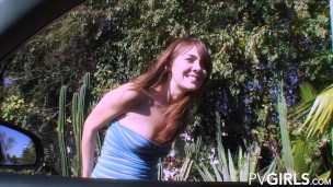 Evli çift yolda gördüğü otostopçu kız erotic sakso seks videosu