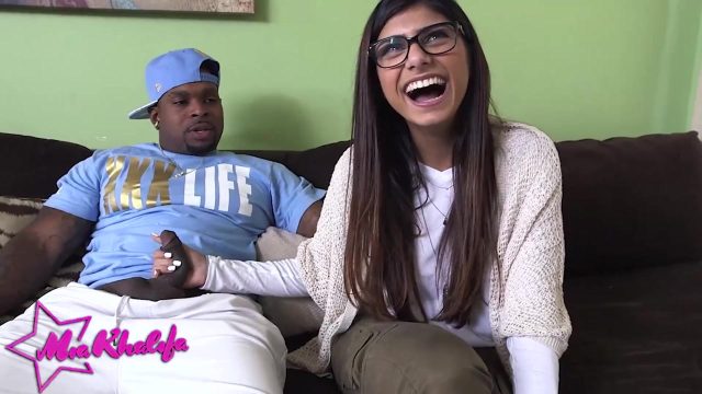 Sert MILF Mia Khalifa pornosu seyret